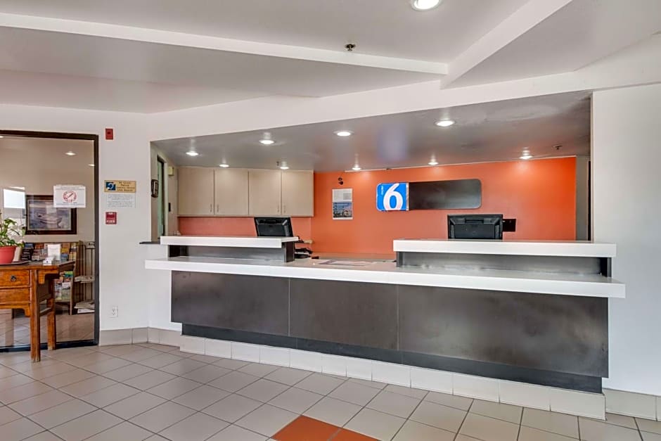 Motel 6-Brownsville, TX North