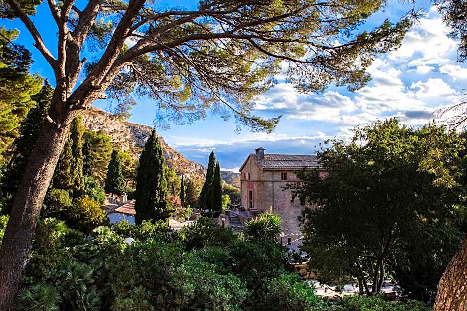 Petit Hotel Hostatgeria La Victoria