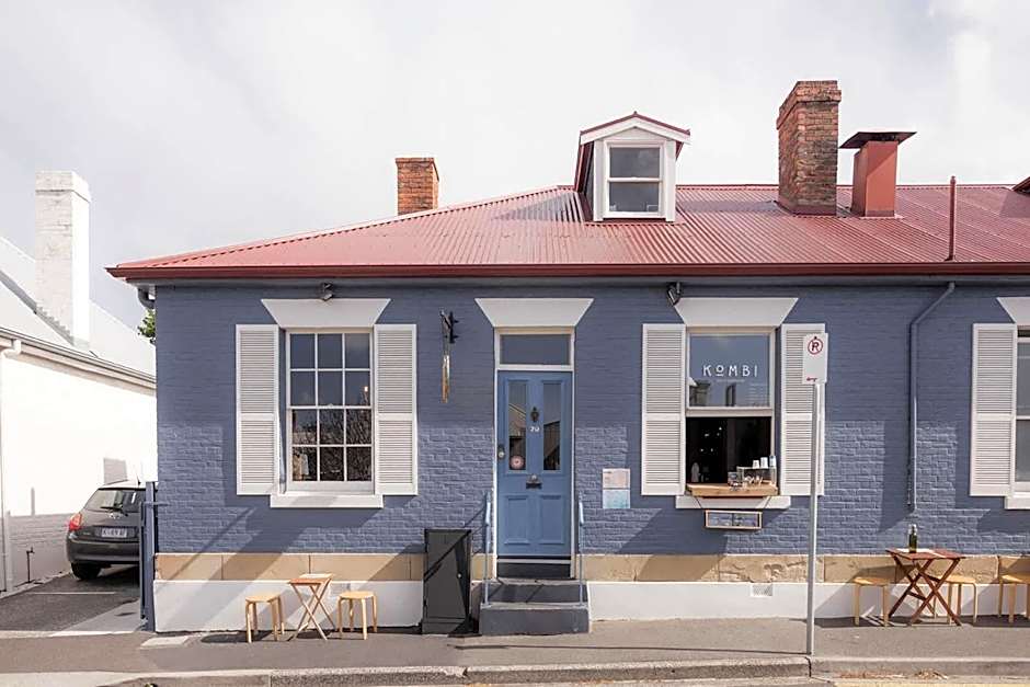 Connage - Historic Battery Point Police Station