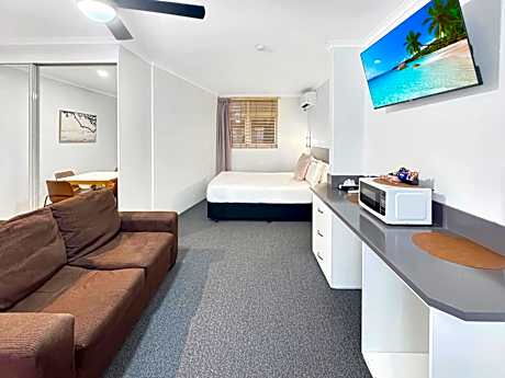 Golden Sands Motor Inn