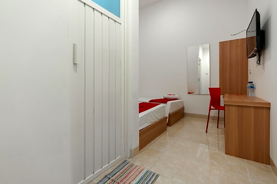 RedDoorz @ Graha Cemerlang Maros