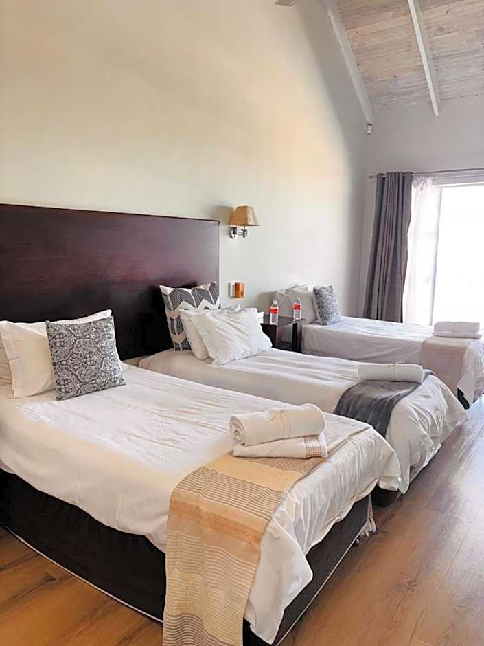 Sir Roys Guesthouse At The Sea