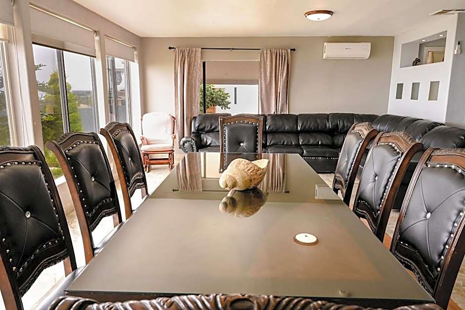 Half Acre Oceanfront Paradise With Private Pool, Jacuzzi, Fire Pit, Beach Access