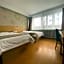 GreenTree Inn Shenyang Shenhe District Shenyang North Train Station Express Hotel