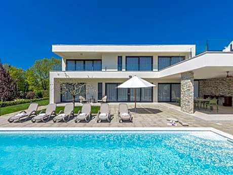 Bianca Comfortable holiday residence