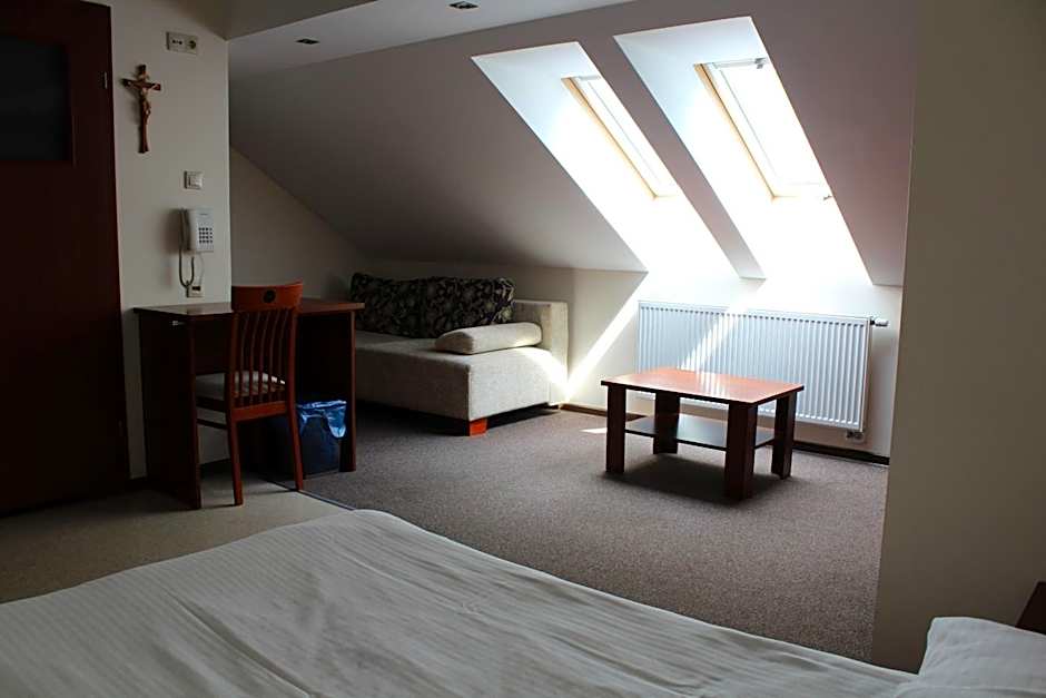 Uroczysko Porszewice - Ośrodek Konferencyjno-Rekolekcyjny