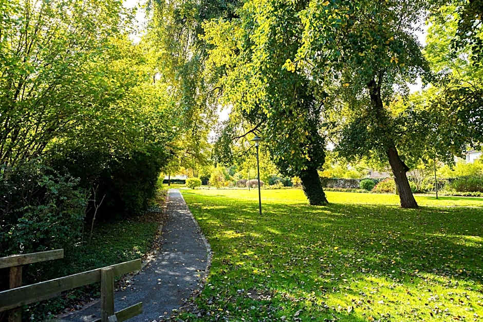 Wohlfühlhotel IM SCHLOSSPARK - Self CheckIn