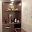Amina Residency - Luxury Stay