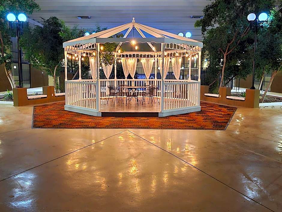 Clarion Inn & Suites Roswell