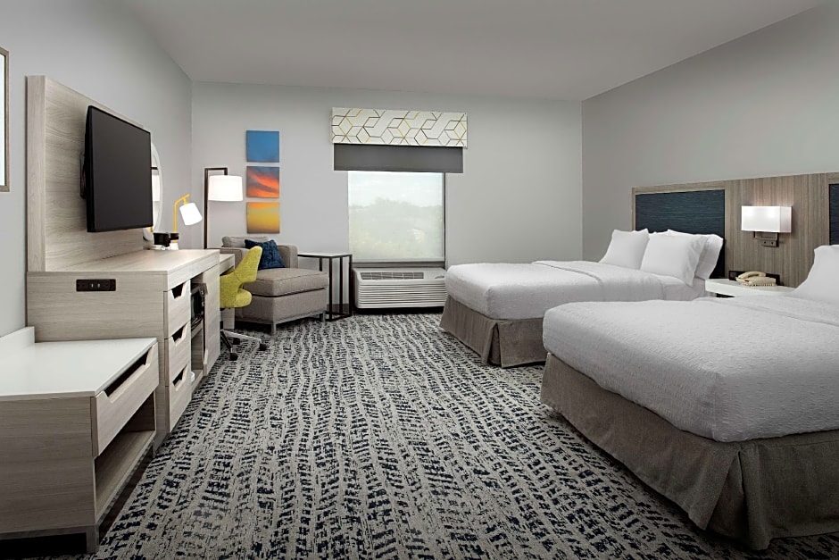 Photo 1 of 3 of 2 Queen Beds, Hearing/Mobility Accessible, Bathtub