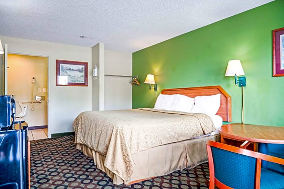 Economy Inn By OYO Ashburn