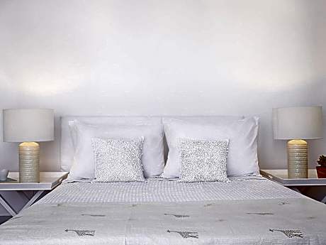 One-Bedroom Suite with Garden View