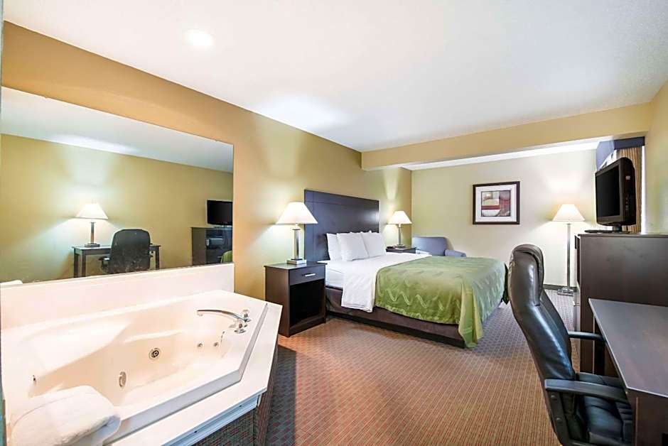 Quality Inn & Suites Menomonie