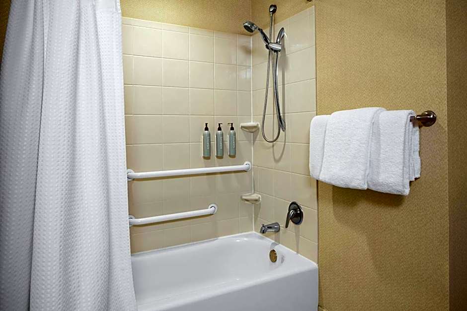 Courtyard by Marriott Aberdeen At Ripken Stadium