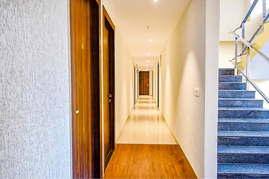 FabHotel Lake View Topsia - China Town