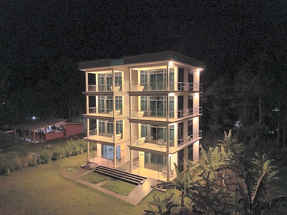 Shose Farmhouse Chalets & Campsite