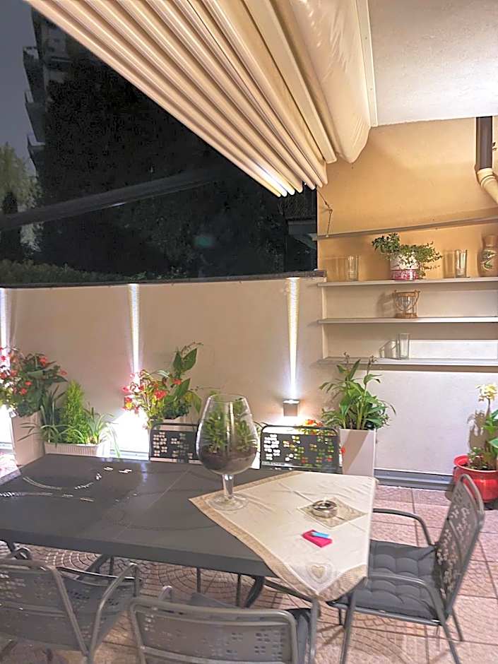 Smart-House Rent-Rooms FREE PARKING