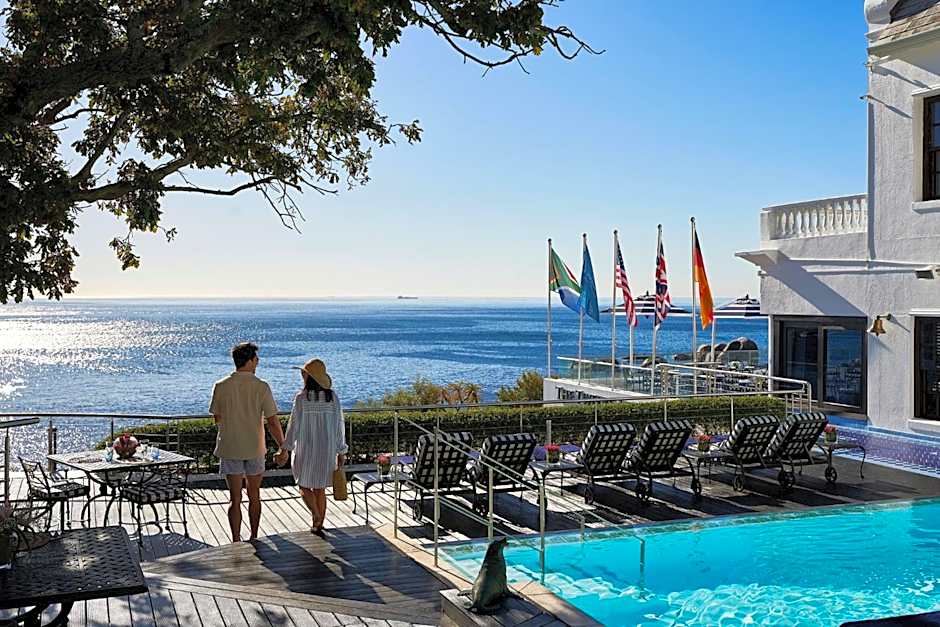 Twelve Apostles Hotel & Spa