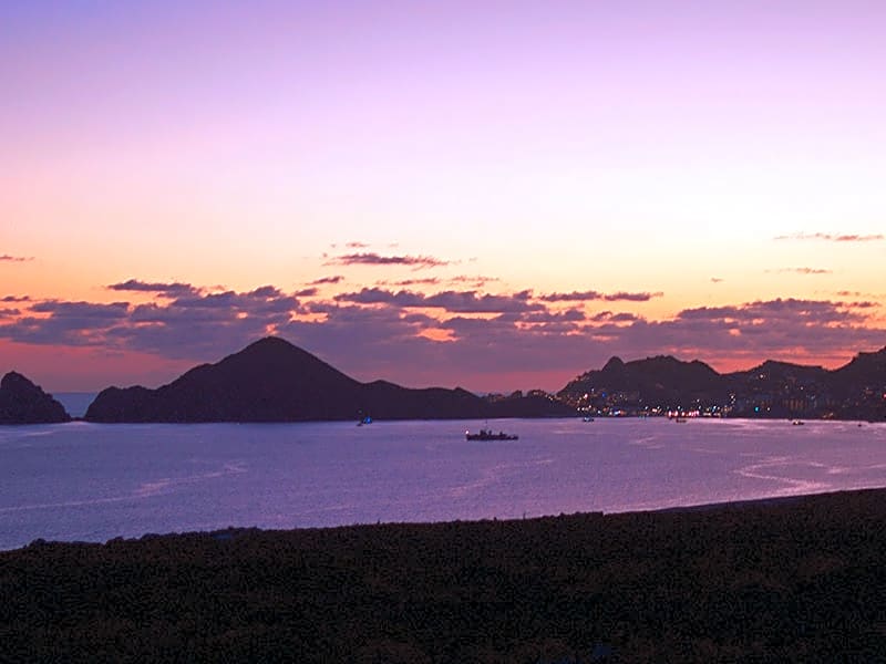 Sunrock Hotel & Suites