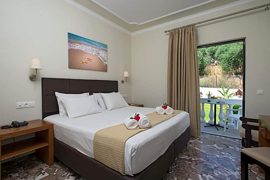 Foto 1 daripada 4 — 1 Double Bed or 2 Beds, Garden or Mountain View