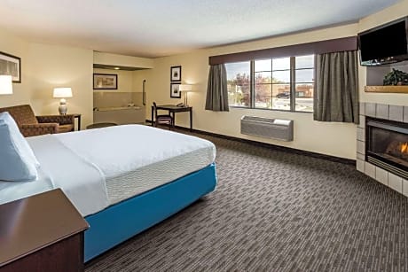Superior King Suite - Non-Smoking