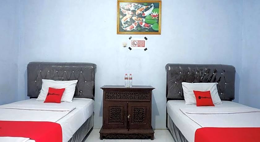 RedDoorz Syariah near Stasiun Pekalongan 3