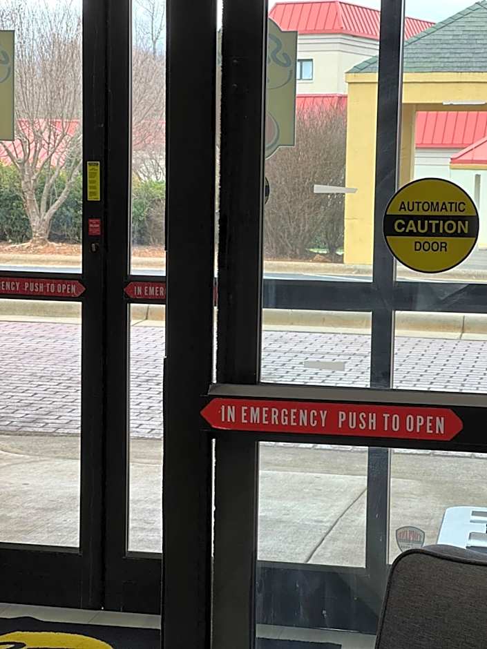 Super 8 by Wyndham Clemmons/Winston-Salem Area