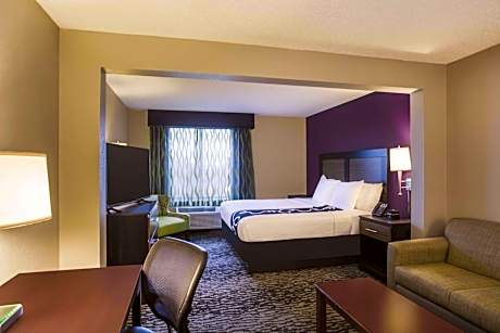 Executive King Room - Non-Smoking