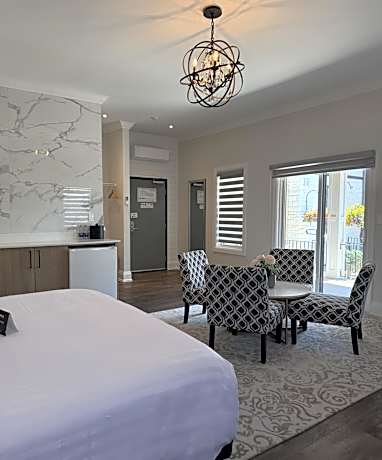King Suite with Spa Bath