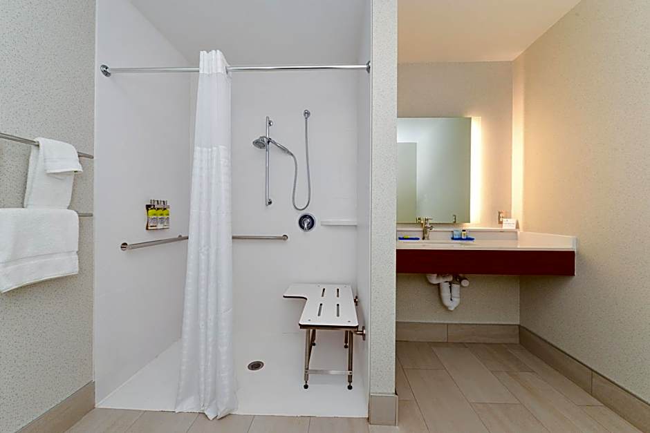 Holiday Inn Express and Suites Elko By IHG