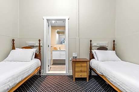 Twin Room with Private Bathroom