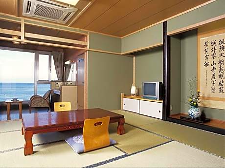 Sea View Beppu Bay Luxury Japanese Style Room with Private SemiOpen-Air Bath - Non-Smoking