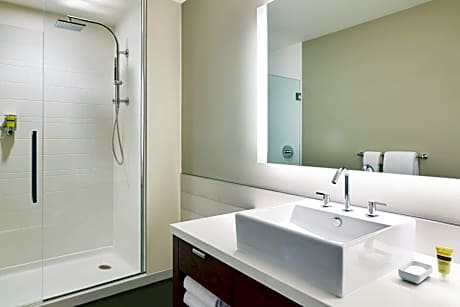 Exec Conference Suite, 1 Bedroom Executive Suite