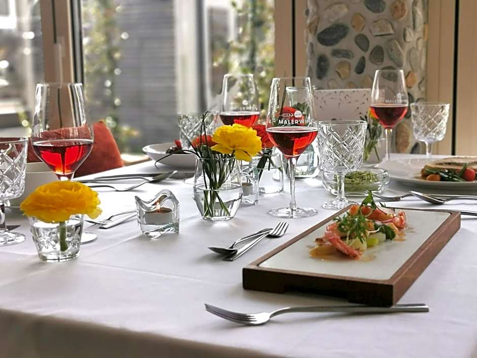 Malerwinkl Restaurant + Kunsthotel