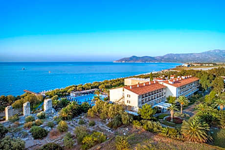 Doryssa Seaside Resort