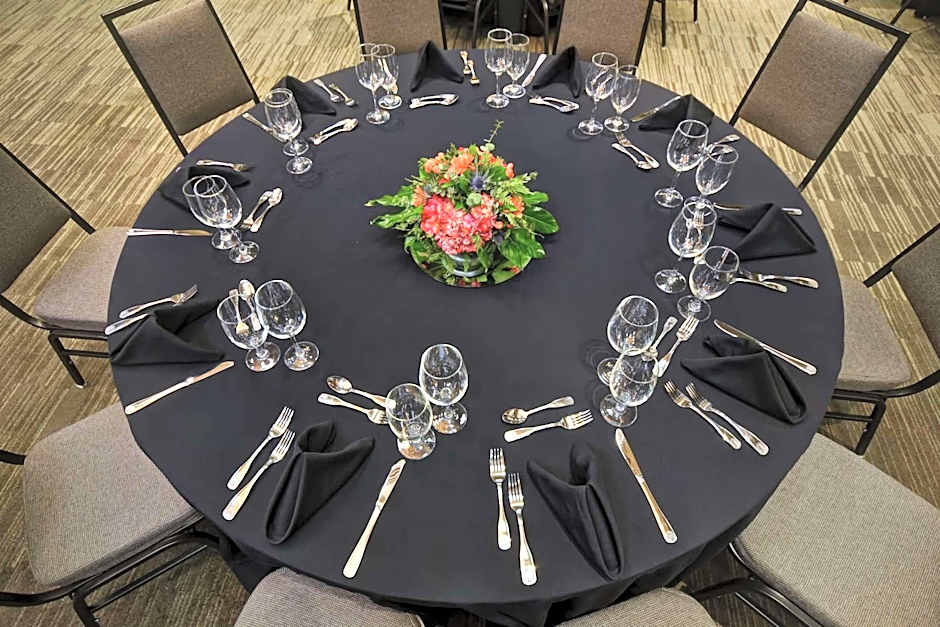 Embassy Suites By Hilton Hotel Little Rock