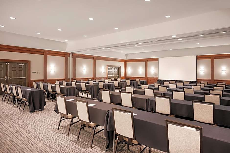 Crowne Plaza Albany - The Desmond Hotel By IHG