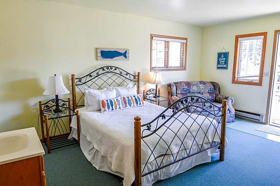Sea Treasures Inn