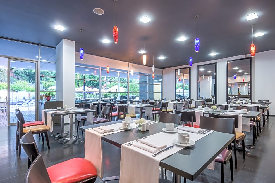 NH Collection Medellin Royal