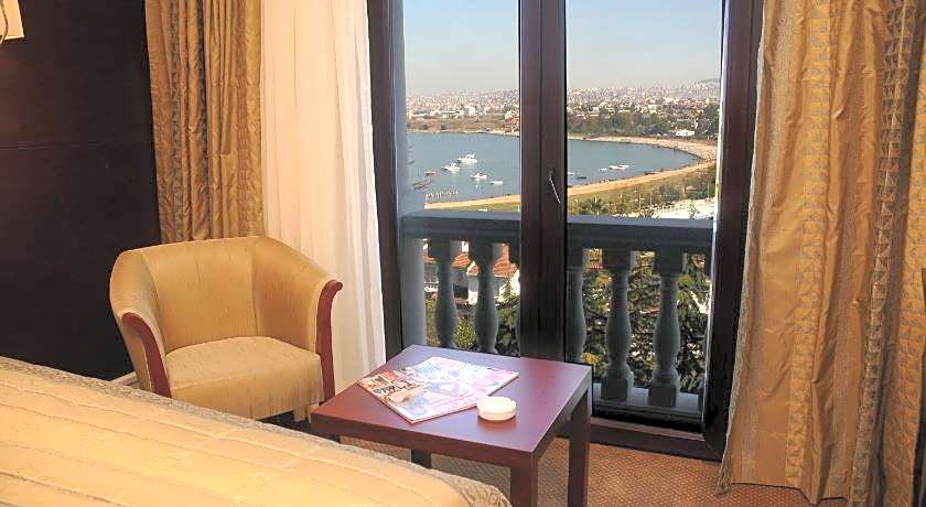 PARADISE ISLAND HOTEL