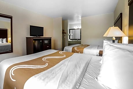 Queen with 2 Queen Beds - Non-Smoking