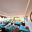 GOLDEN PALACE SEA ViEW