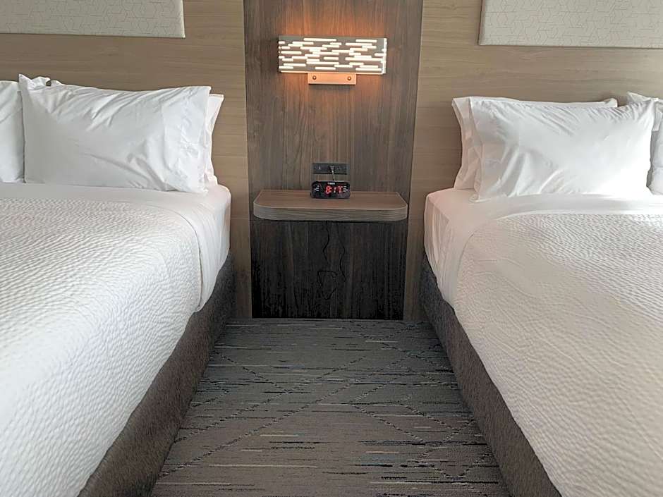 Holiday Inn Express And Suites Courtenay Comox By IHG