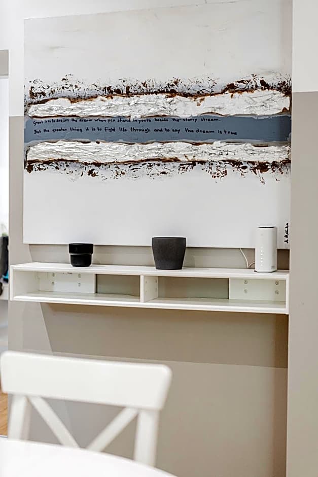 Nice Central City Room