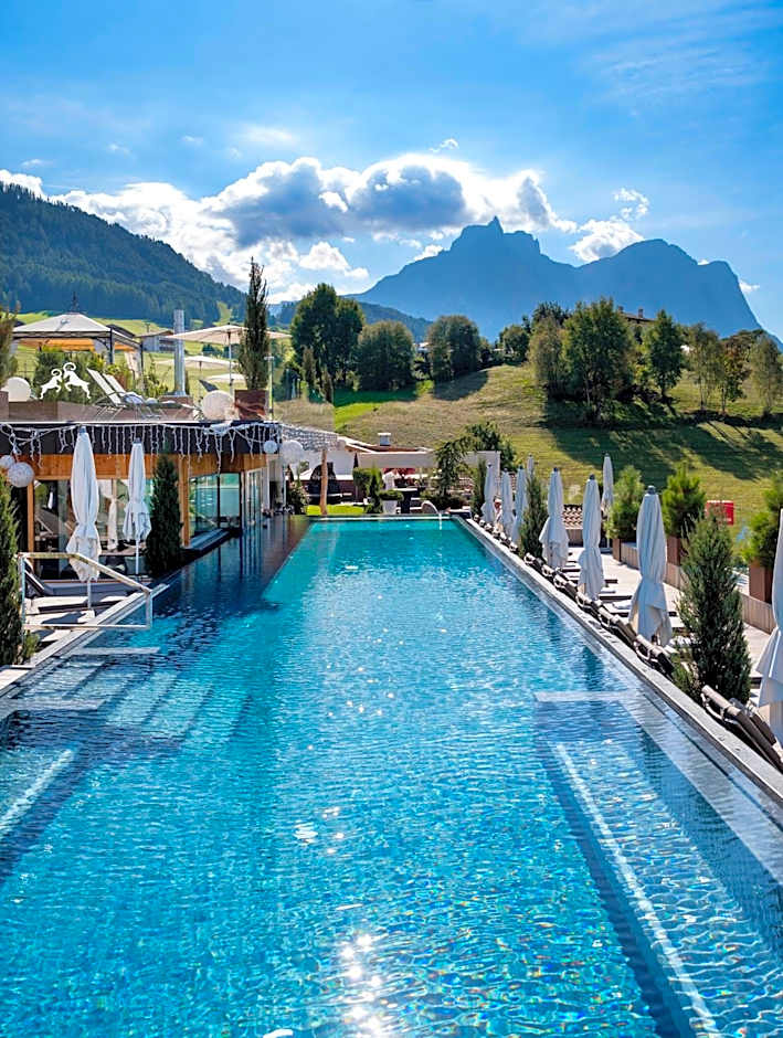 Abinea Dolomiti Romantic Spa Hotel