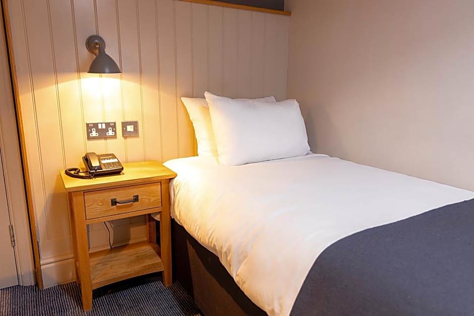 Hartwood Hall by Greene King Inns