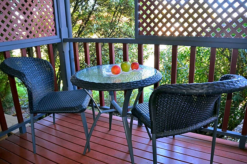 Photo 1 of 5 of 1 King Bed, Balcony