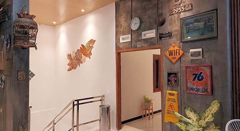 Urbanview Hotel Sakura Kampung Inggris Pare by RedDoorz