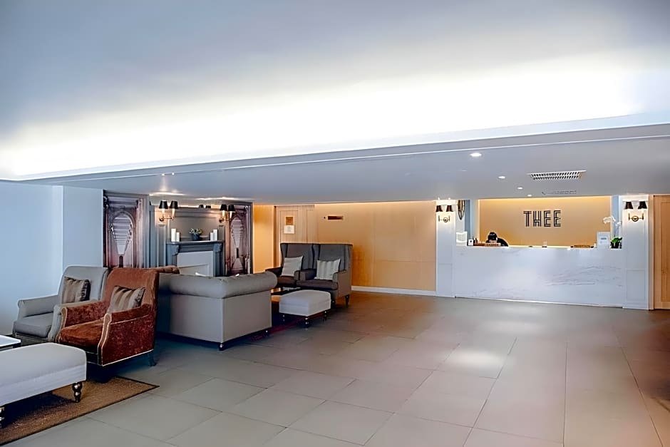 Thee Bangkok Hotel by TH District
