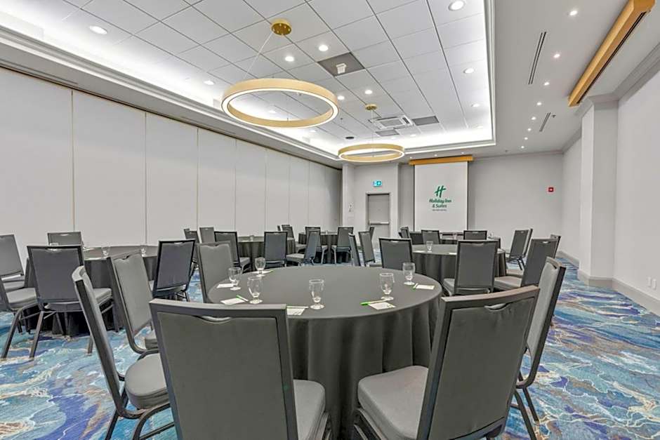 Holiday Inn & Suites Ottawa West - Kanata By IHG